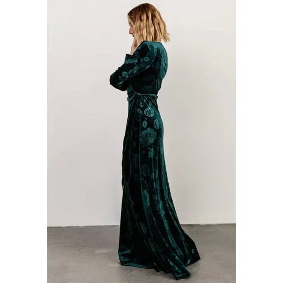 Baltic Born - Matthews Embossed Velvet Maxi Dress in Champagne, Small - Picture 9 of 11